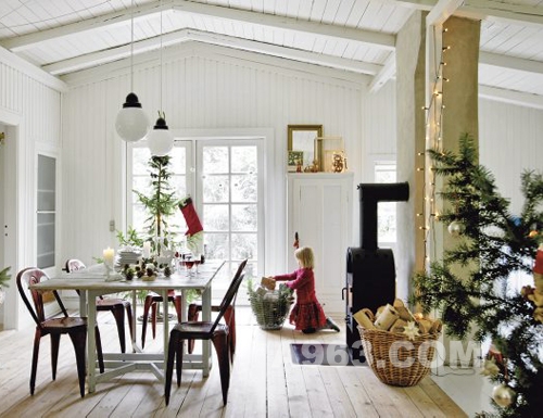 瑞典平凡却美丽的圣诞节家居_中华室内设计网