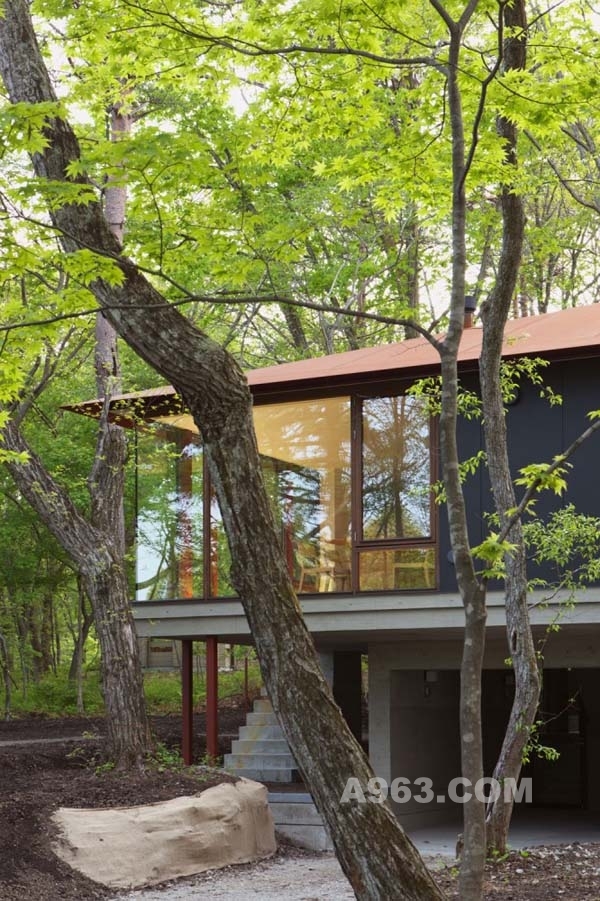 环抱大自然：日本VILLA-K现代山顶别墅设计欣赏
